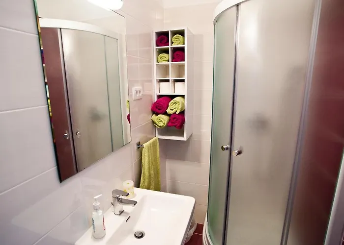 Mari Apartman